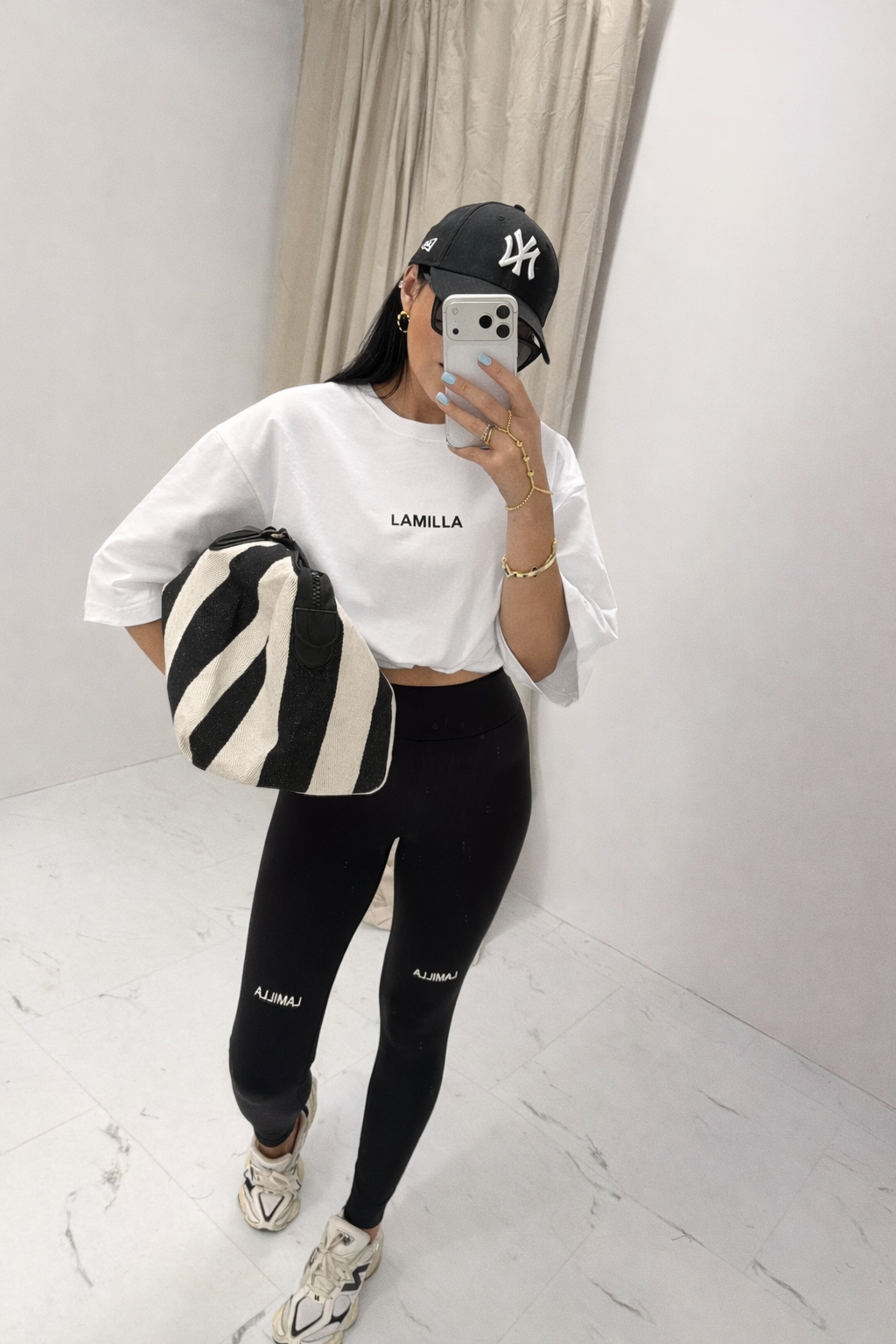 5CE27462-8213-4ED1-96AA-82B27F71A51C 5CE27462-8213-4ED1-96AA-82B27F71A51C