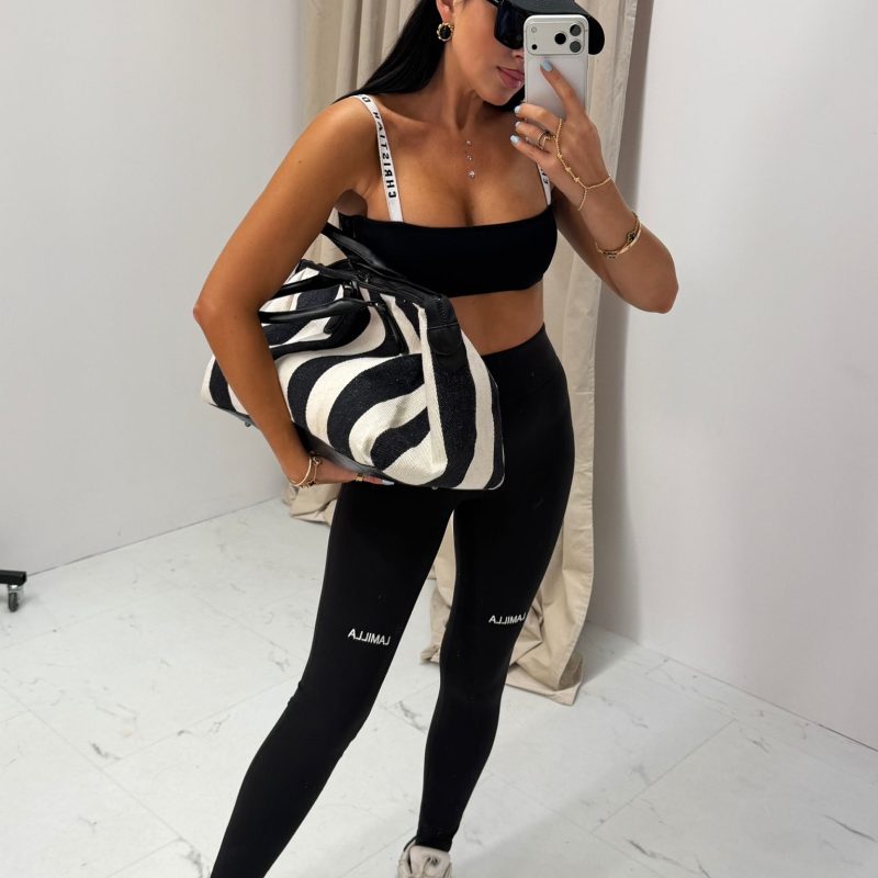 e7f01950-ec4a-431b-b1cc-bbc2c3915675