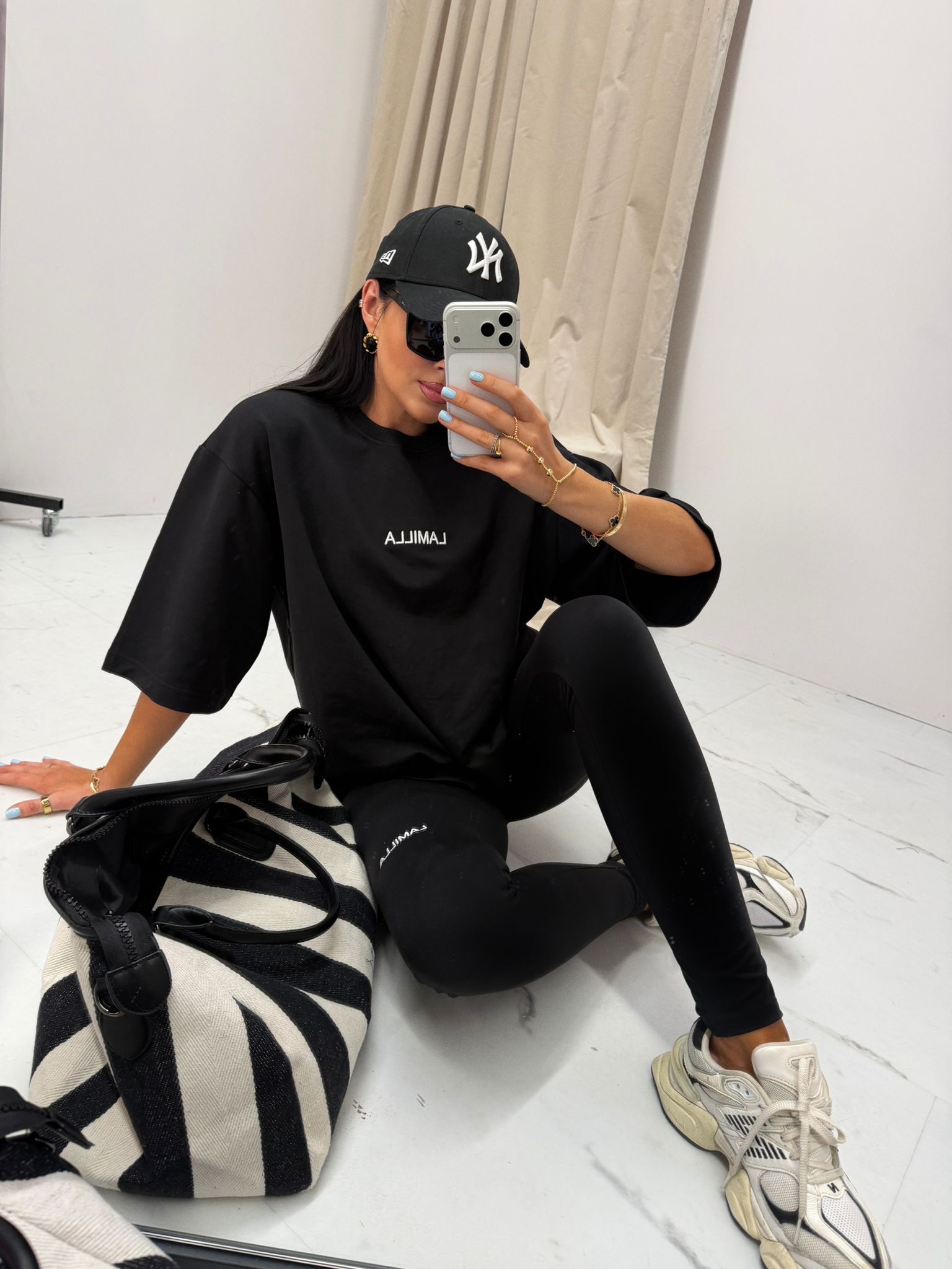 ef66f80e-a25b-4588-9f1a-3c9c953d84d6 ef66f80e-a25b-4588-9f1a-3c9c953d84d6