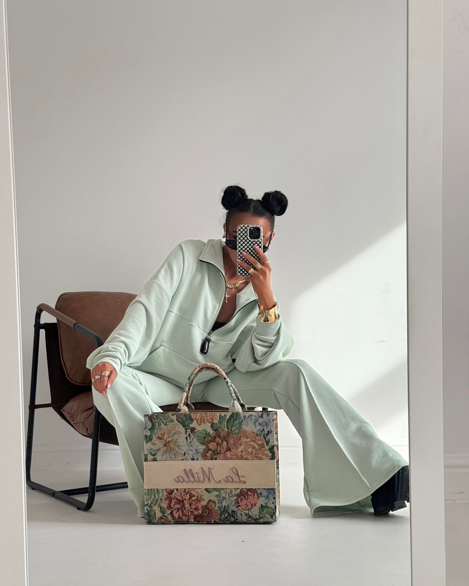 01e9ddf3-b19a-4acf-9193-09acfbd43933 01e9ddf3-b19a-4acf-9193-09acfbd43933